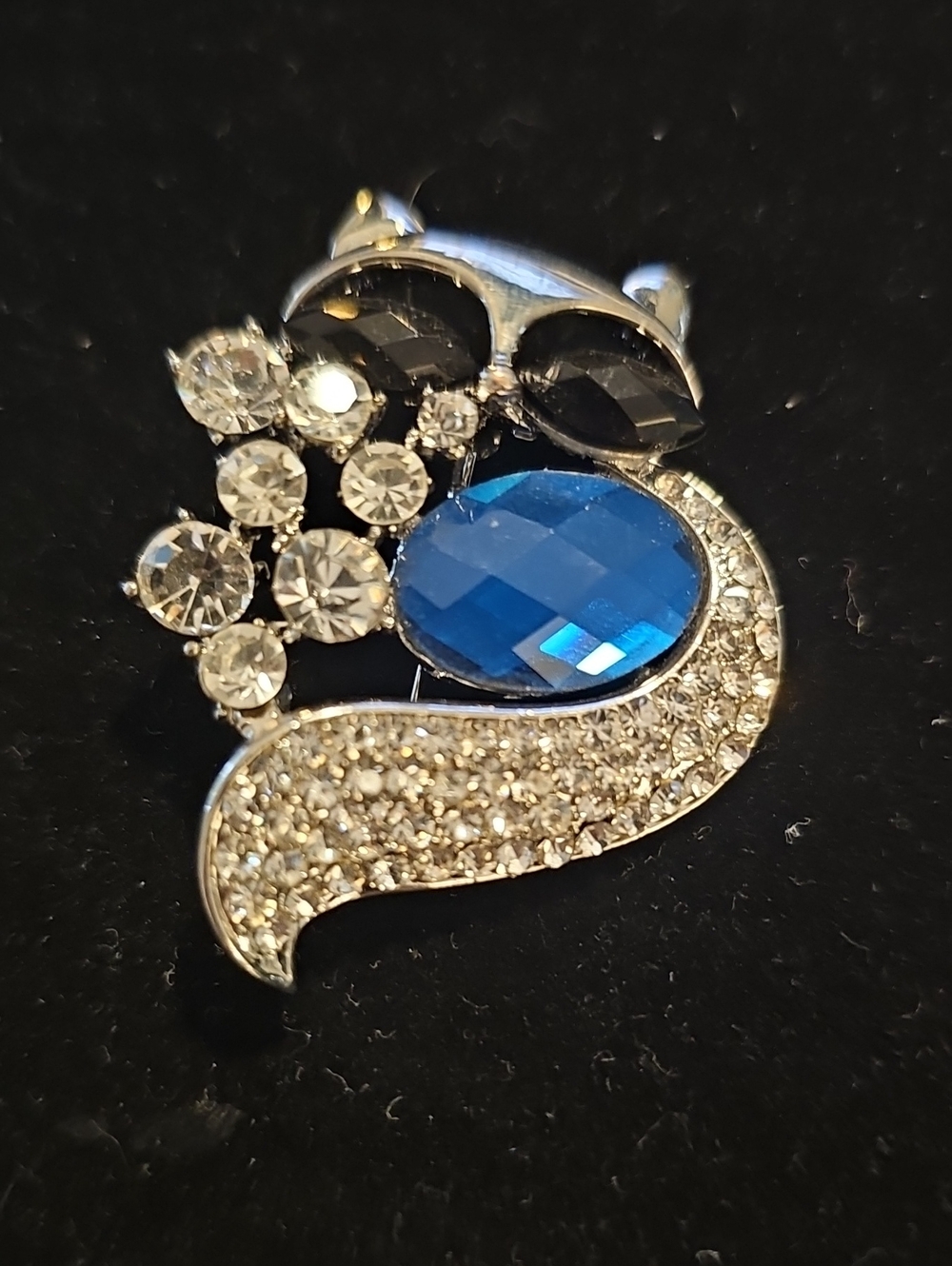 Blue Crystal Fox Brooch Pin - Women's Fashion Jewelry. Reinstone, Blue And Black